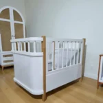 تخت کودک چوبی قابل تبدیل مدل T1